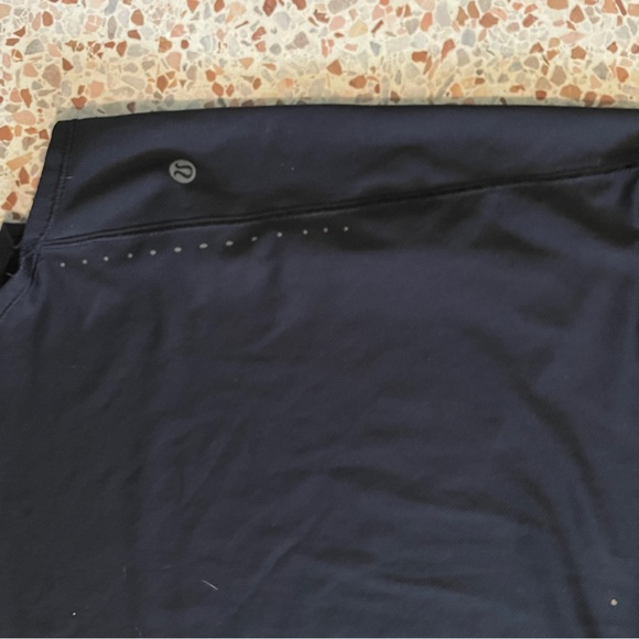 Lululemon textured singlet Tank - Picture 4 of 6